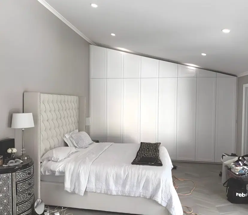 Imp200 Sloping Ceiling Hinged Wardrobe