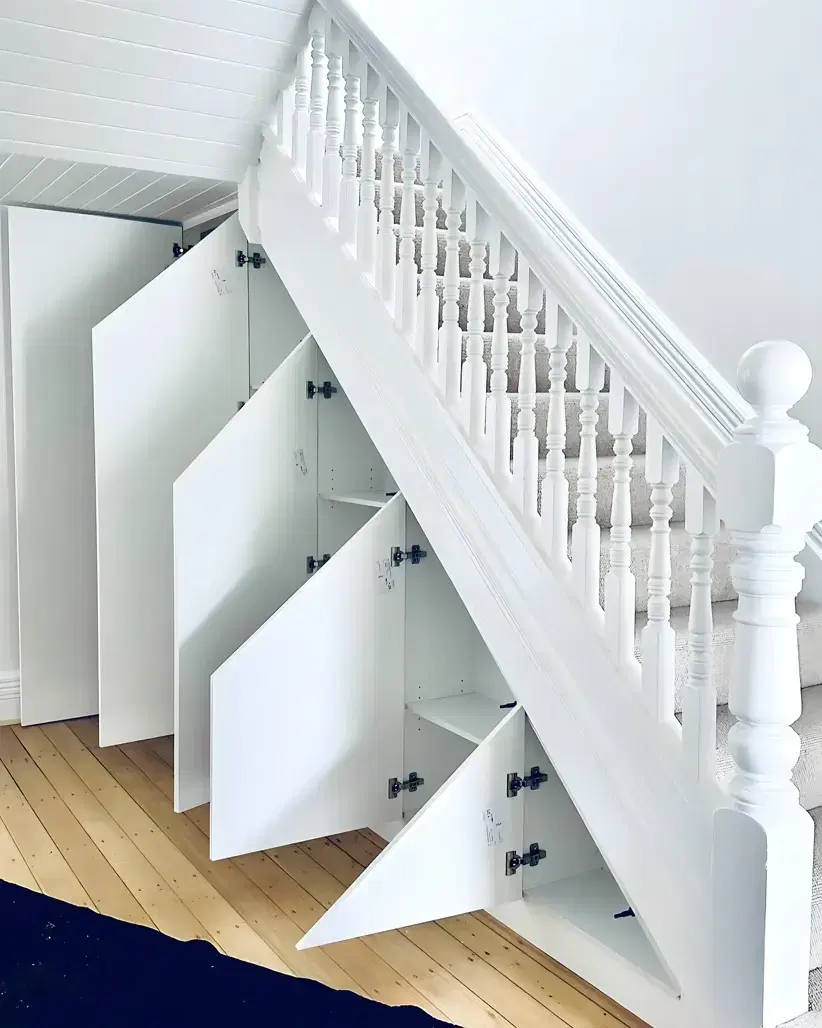 Polyurethane Hinged Slanted